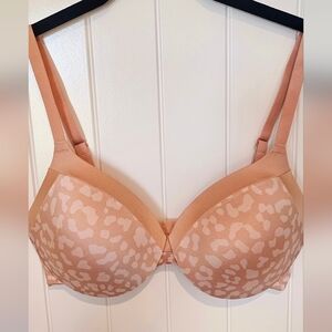 NWOT, New, Never Worn, 36C rose-pink/peach animal print Maidenform bra.